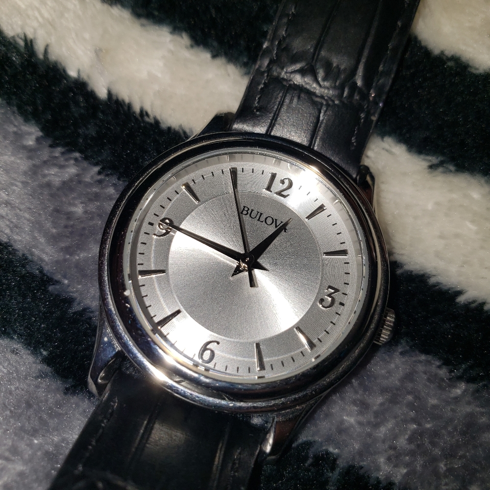 ACCEPTING OFFERS!! Womens Bulova Watch Model 96T58